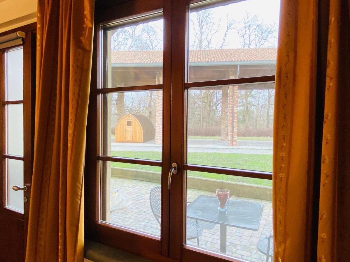 Country Hotel Castelbarco Vaprio dʼAdda Extérieur photo